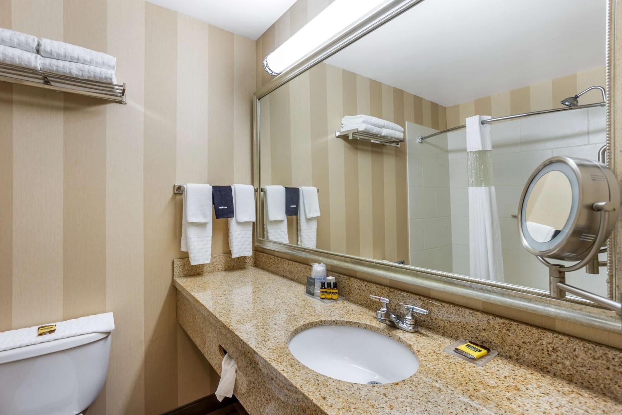 Best Western PLUS University Park Inn&Suites State College Exterior foto